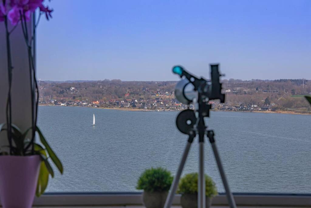 Apartment Traumblick! Mitten Im Wasser U. Doch Ganz Oben:) Schleswig